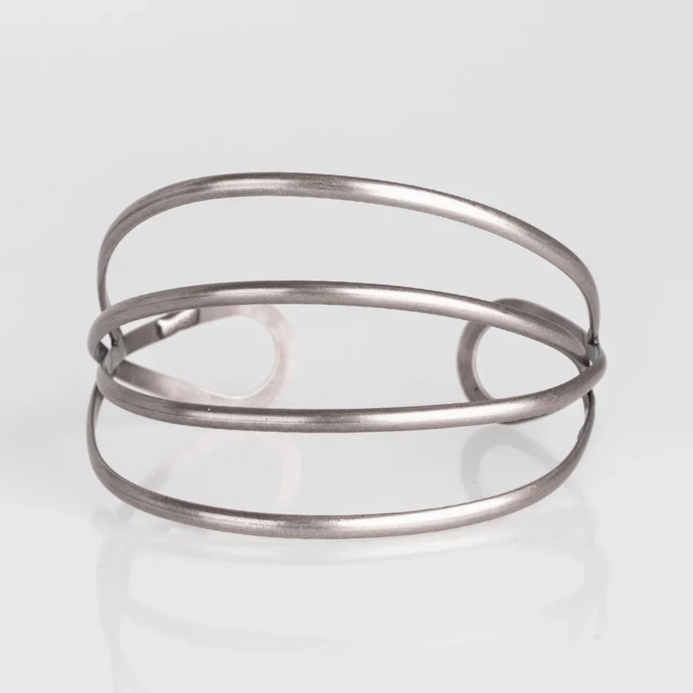 ❤️‍🔥5/$25❤️‍🔥 Take A Catwalk Silver Bracelet